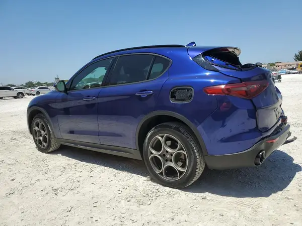 ZASPAJAN1N7D24513 2022 ALFA ROMEO STELVIO - Image 2