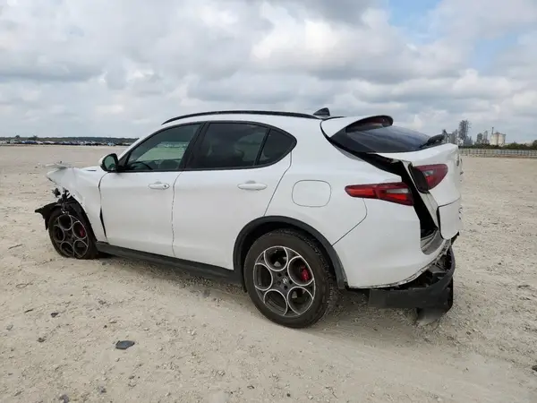 ZASPAJAN1N7D30649 2022 ALFA ROMEO STELVIO - Image 2