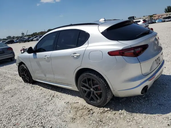 ZASPAJAN2L7C83628 2020 ALFA ROMEO STELVIO - Image 2