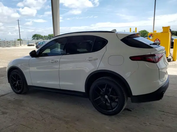 ZASPAJAN2L7C91356 2020 ALFA ROMEO STELVIO - Image 2