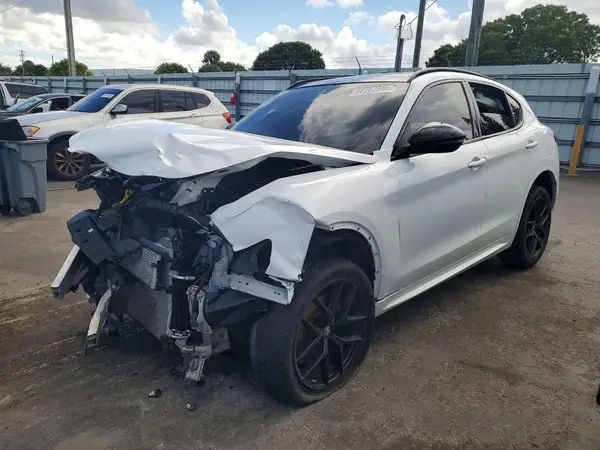 ZASPAJAN2L7C92717 2020 ALFA ROMEO STELVIO - Image 1