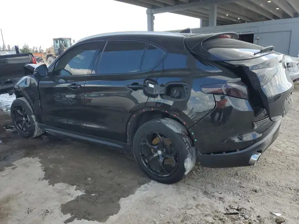 ZASPAJAN2M7D00171 2021 ALFA ROMEO STELVIO - Image 2