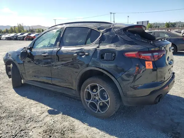 ZASPAJAN2N7D30028 2022 ALFA ROMEO STELVIO - Image 2