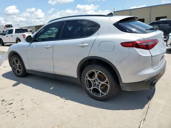 ZASPAJAN2N7D38825 2022 ALFA ROMEO STELVIO - Image 2