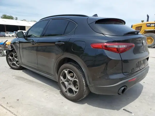 ZASPAJAN2N7D48075 2022 ALFA ROMEO STELVIO - Image 2