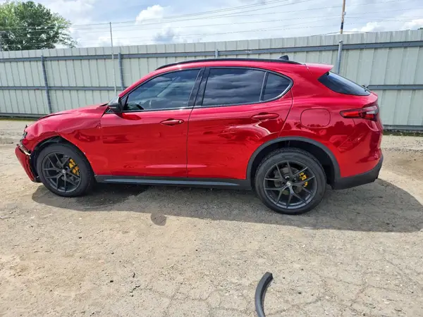 ZASPAJAN3L7C94282 2020 ALFA ROMEO STELVIO - Image 2