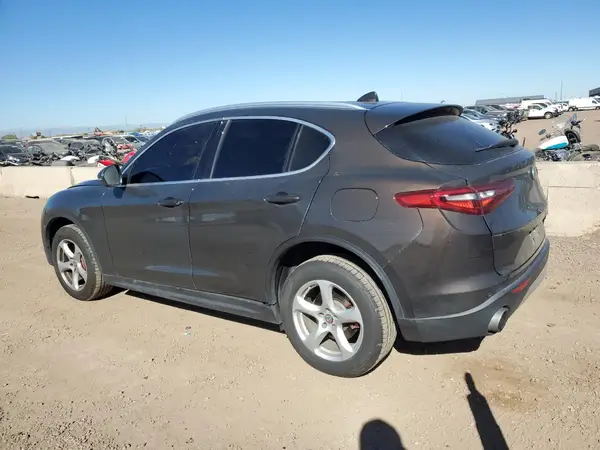 ZASPAJAN4K7C71737 2019 ALFA ROMEO STELVIO - Image 2