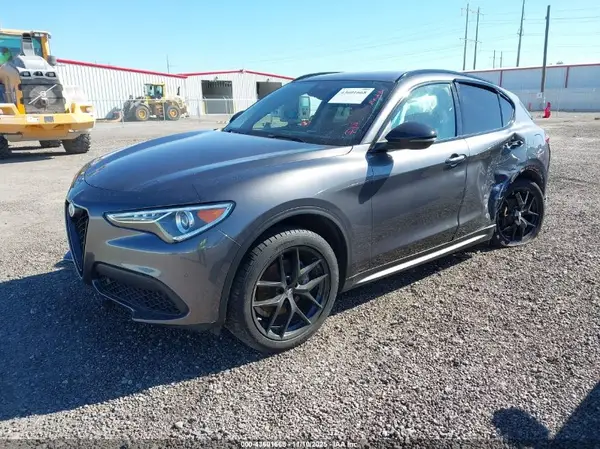 ZASPAJAN4M7D03525 2021 ALFA ROMEO STELVIO - Image 2