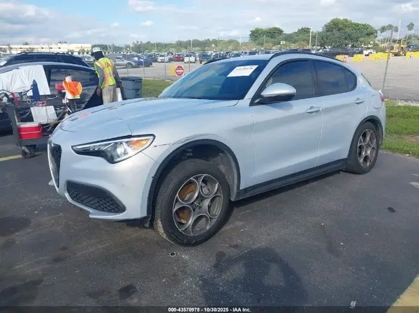 ZASPAJAN4N7D37577 2022 ALFA ROMEO STELVIO - Image 2