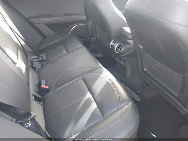 ZASPAJAN4N7D37577 2022 ALFA ROMEO STELVIO - Image 8