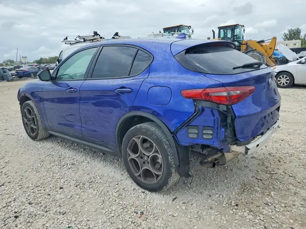ZASPAJAN4P7D50509 2023 ALFA ROMEO STELVIO - Image 2