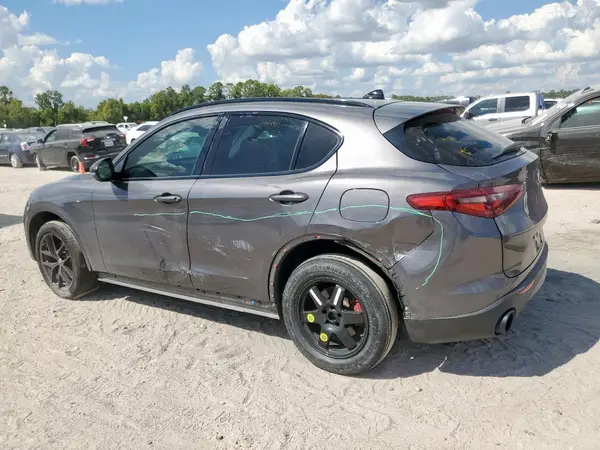 ZASPAJAN5K7C71214 2019 ALFA ROMEO STELVIO - Image 2