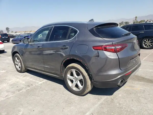 ZASPAJAN5L7C90587 2020 ALFA ROMEO STELVIO - Image 2