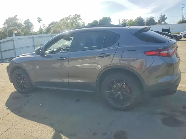 ZASPAJAN5L7C93926 2020 ALFA ROMEO STELVIO - Image 2