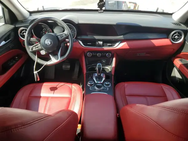 ZASPAJAN5M7C98285 2021 ALFA ROMEO STELVIO - Image 8
