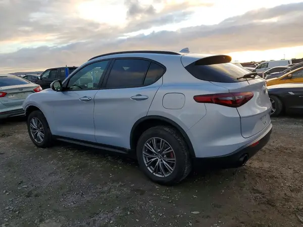 ZASPAJAN5N7D24742 2022 ALFA ROMEO STELVIO - Image 2