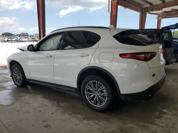 ZASPAJAN5N7D28208 2022 ALFA ROMEO STELVIO - Image 2