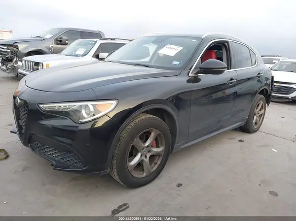 ZASPAJAN6K7C38478 2019 ALFA ROMEO STELVIO - Image 2