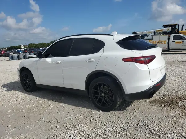 ZASPAJAN6K7C65583 2019 ALFA ROMEO STELVIO - Image 2
