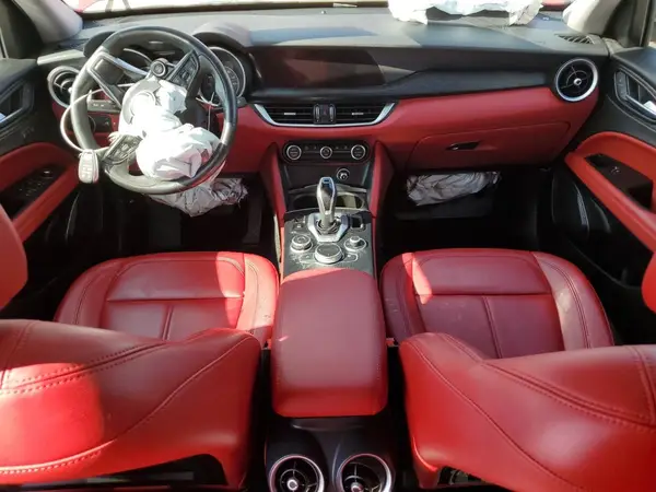 ZASPAJAN6M7D07950 2021 ALFA ROMEO STELVIO - Image 8