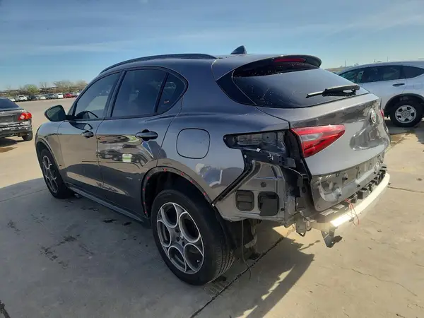 ZASPAJAN6N7D38830 2022 ALFA ROMEO STELVIO - Image 2