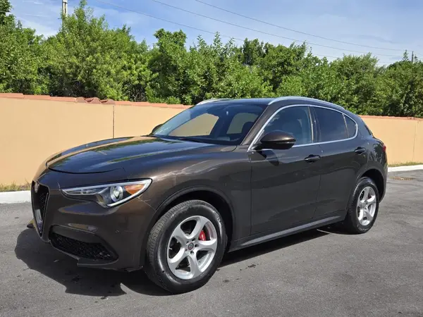 ZASPAJAN7K7C71196 2019 ALFA ROMEO STELVIO - Image 2