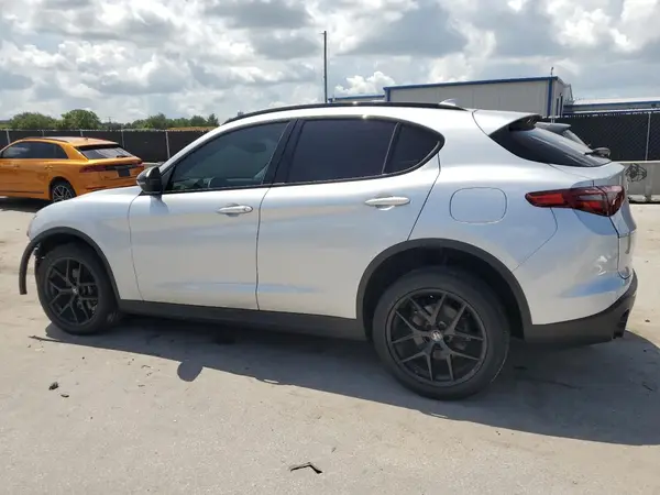 ZASPAJAN7L7C94768 2020 ALFA ROMEO STELVIO - Image 2