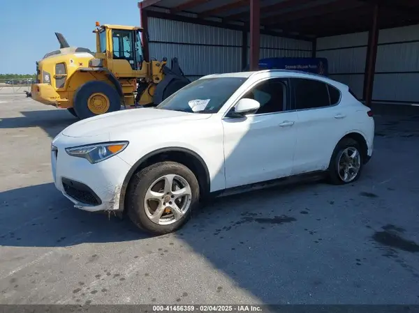 ZASPAJAN8L7C90955 2020 ALFA ROMEO STELVIO - Image 2
