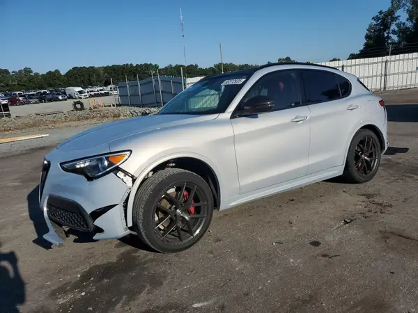 ZASPAJAN8L7C91166 2020 ALFA ROMEO STELVIO