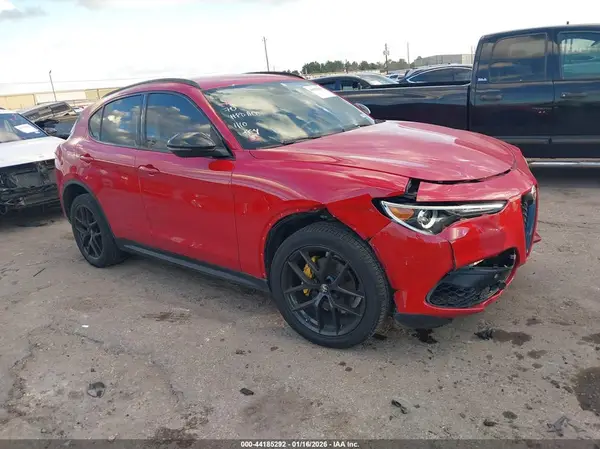 ZASPAJAN8L7C96044 2020 ALFA ROMEO STELVIO