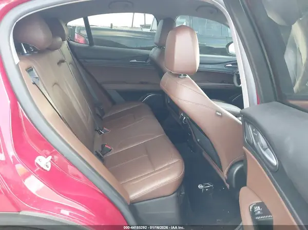 ZASPAJAN8L7C96044 2020 ALFA ROMEO STELVIO - Image 8