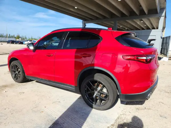 ZASPAJAN8M7C99804 2021 ALFA ROMEO STELVIO - Image 2