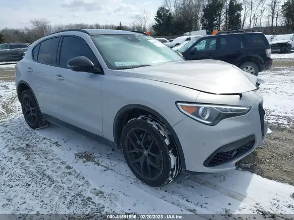 ZASPAJAN8M7D05357 2021 ALFA ROMEO STELVIO - Image 1