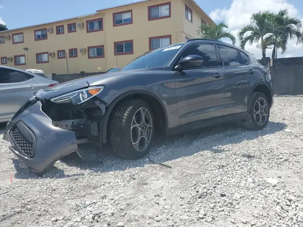ZASPAJAN8M7D12681 2021 ALFA ROMEO STELVIO - Image 1