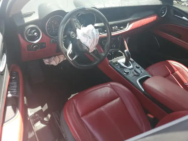 ZASPAJAN8M7D12681 2021 ALFA ROMEO STELVIO - Image 8