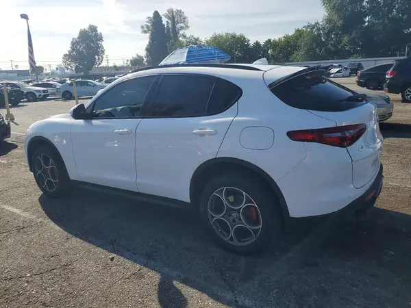 ZASPAJAN8N7D44189 2022 ALFA ROMEO STELVIO - Image 2