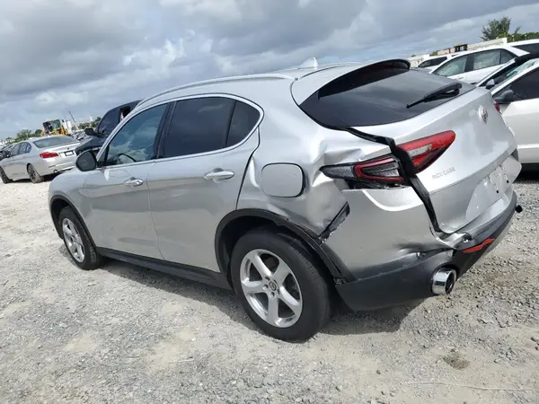ZASPAJAN9L7C86526 2020 ALFA ROMEO STELVIO - Image 2