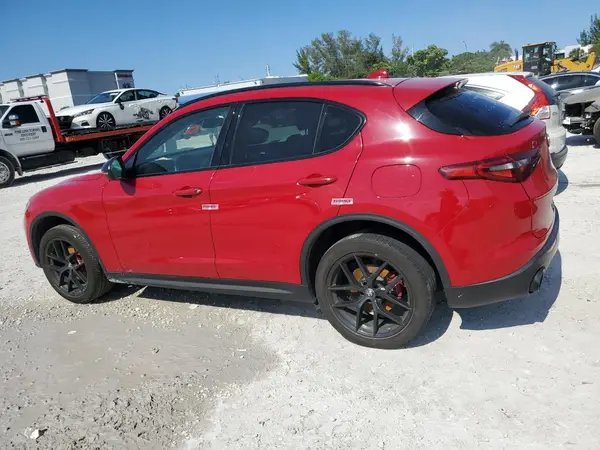 ZASPAJAN9L7C90852 2020 ALFA ROMEO STELVIO - Image 2