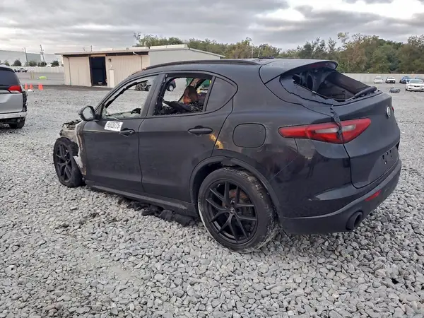 ZASPAJANXK7C71340 2019 ALFA ROMEO STELVIO - Image 2