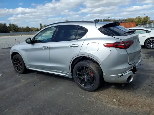 ZASPAJANXL7C92870 2020 ALFA ROMEO STELVIO - Image 2
