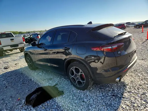 ZASPAKAN0K7C29653 2019 ALFA ROMEO STELVIO - Image 2