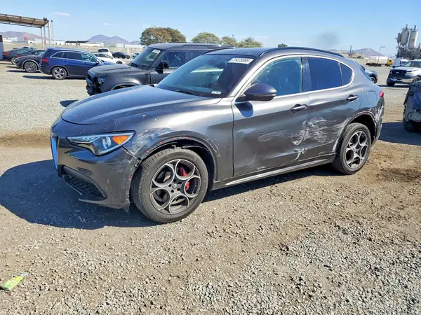 ZASPAKAN0N7D31734 2022 ALFA ROMEO STELVIO - Image 1
