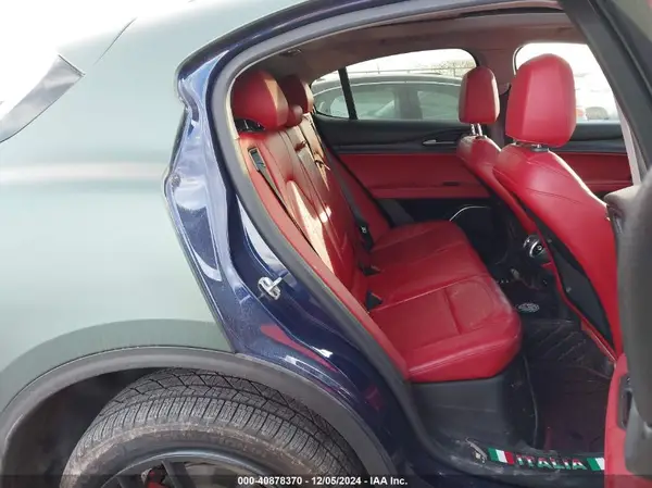 ZASPAKAN1K7C30911 2019 ALFA ROMEO STELVIO - Image 8