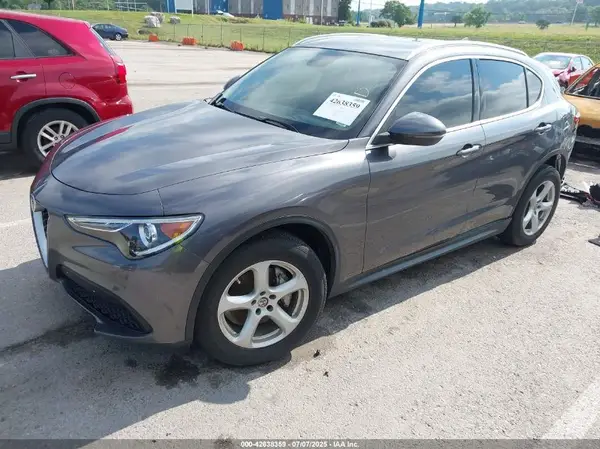ZASPAKAN1K7C37146 2019 ALFA ROMEO STELVIO - Image 2