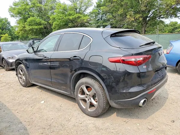 ZASPAKAN1M7D11913 2021 ALFA ROMEO STELVIO - Image 2