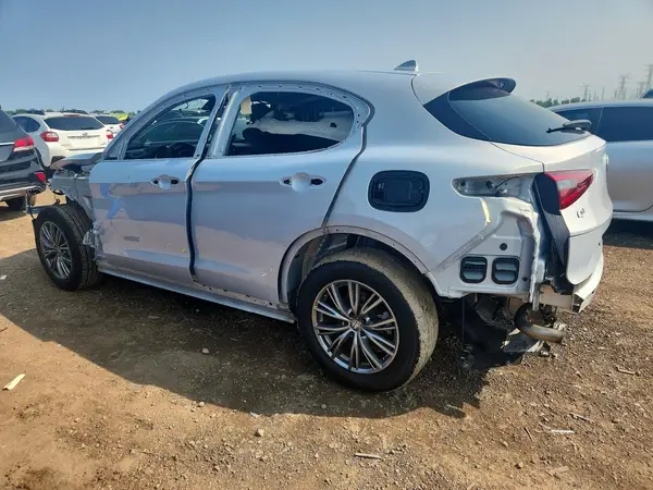 ZASPAKAN1P7D57097 2023 ALFA ROMEO STELVIO - Image 2