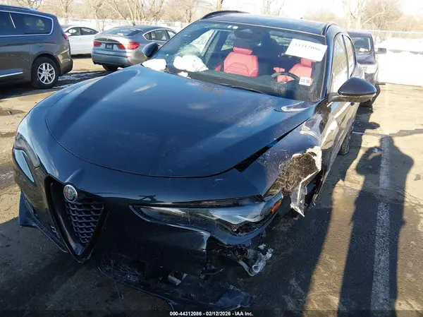 ZASPAKAN1S7D95342 2025 ALFA ROMEO STELVIO - Image 2
