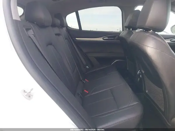 ZASPAKAN2K7C29802 2019 ALFA ROMEO STELVIO - Image 8