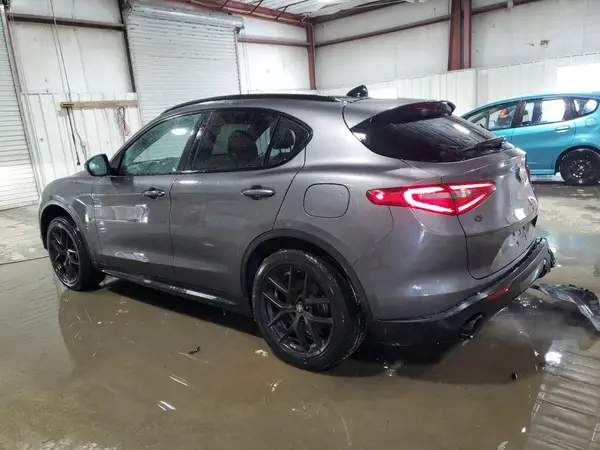 ZASPAKAN2K7C32117 2019 ALFA ROMEO STELVIO - Image 2