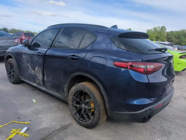 ZASPAKAN2L7C86986 2020 ALFA ROMEO STELVIO - Image 2